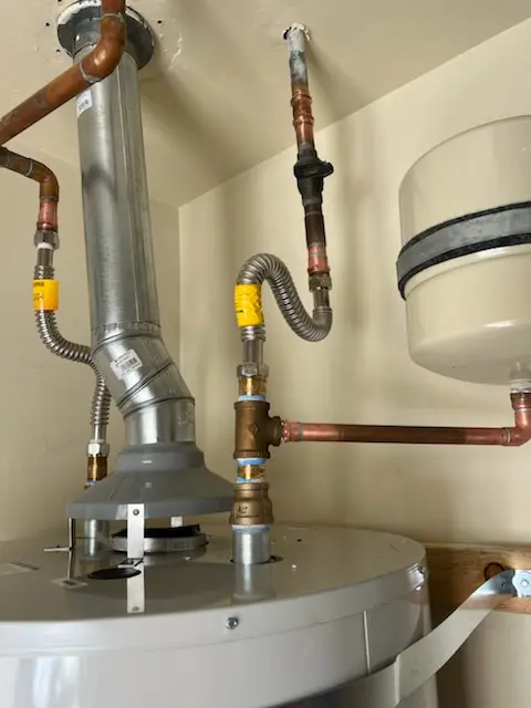Water heater installation and plumbing repair in Ottawa